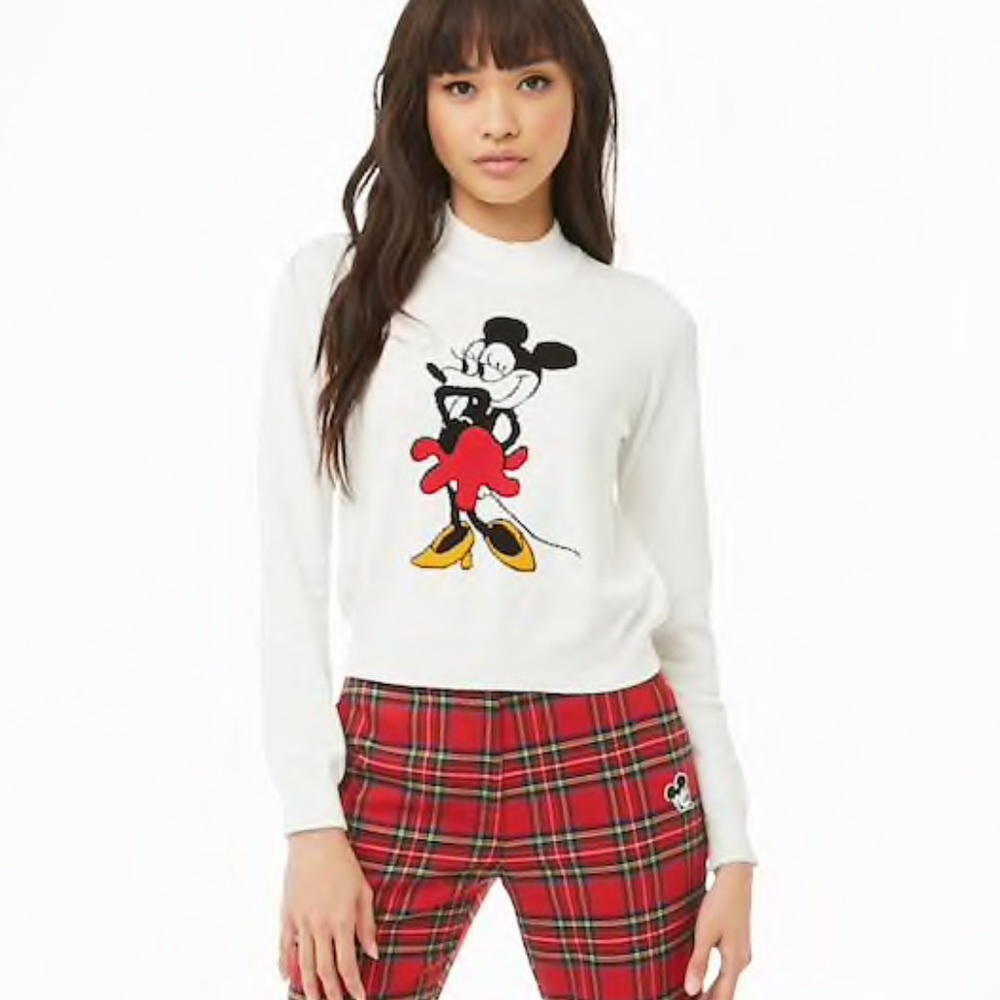 ✨Minnie Mouse Graphic Sweater✨ - Picture 7 of 7